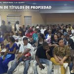 Diputado Miguel Arredondo y su equipo sostienen reunión en el Club de Leones para la gestión de títulos de propiedad en San Pedro de Macorís